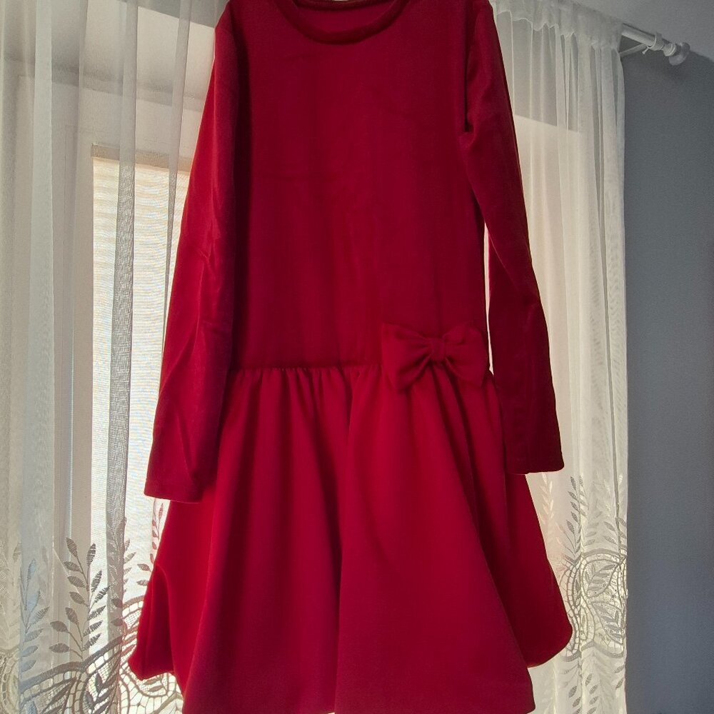 Beautiful girl's red bow luxury dress!